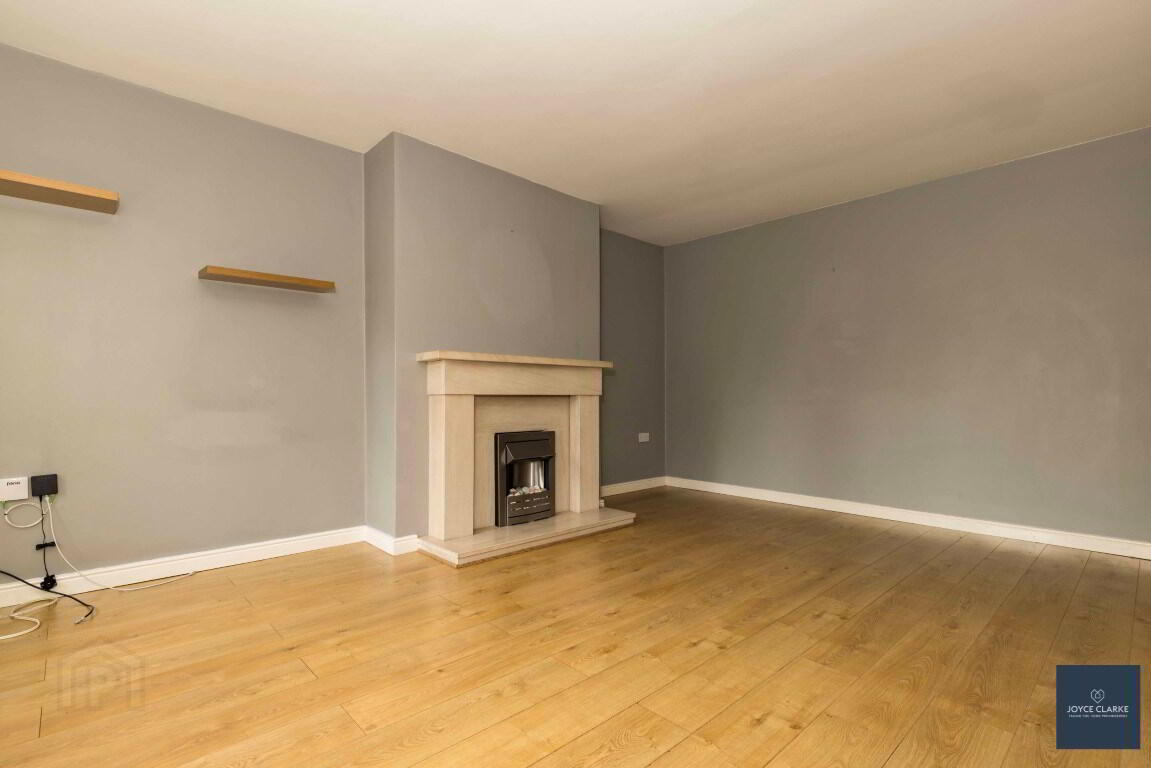 40 Strawhill Manor 8 of 31