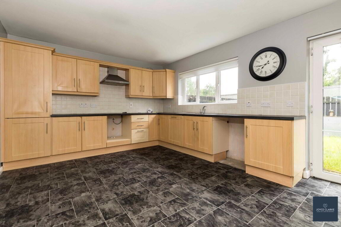 40 Strawhill Manor 12 of 31