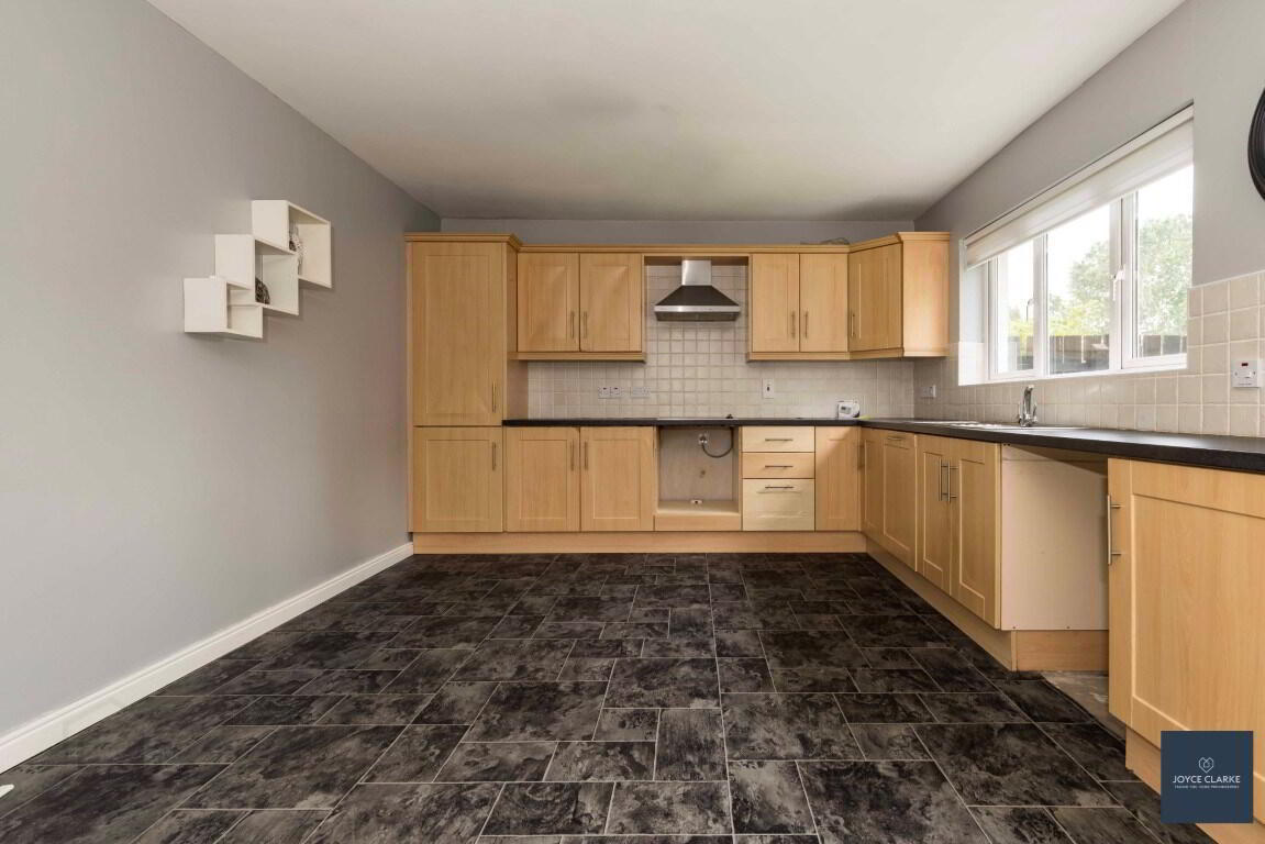 40 Strawhill Manor 13 of 31