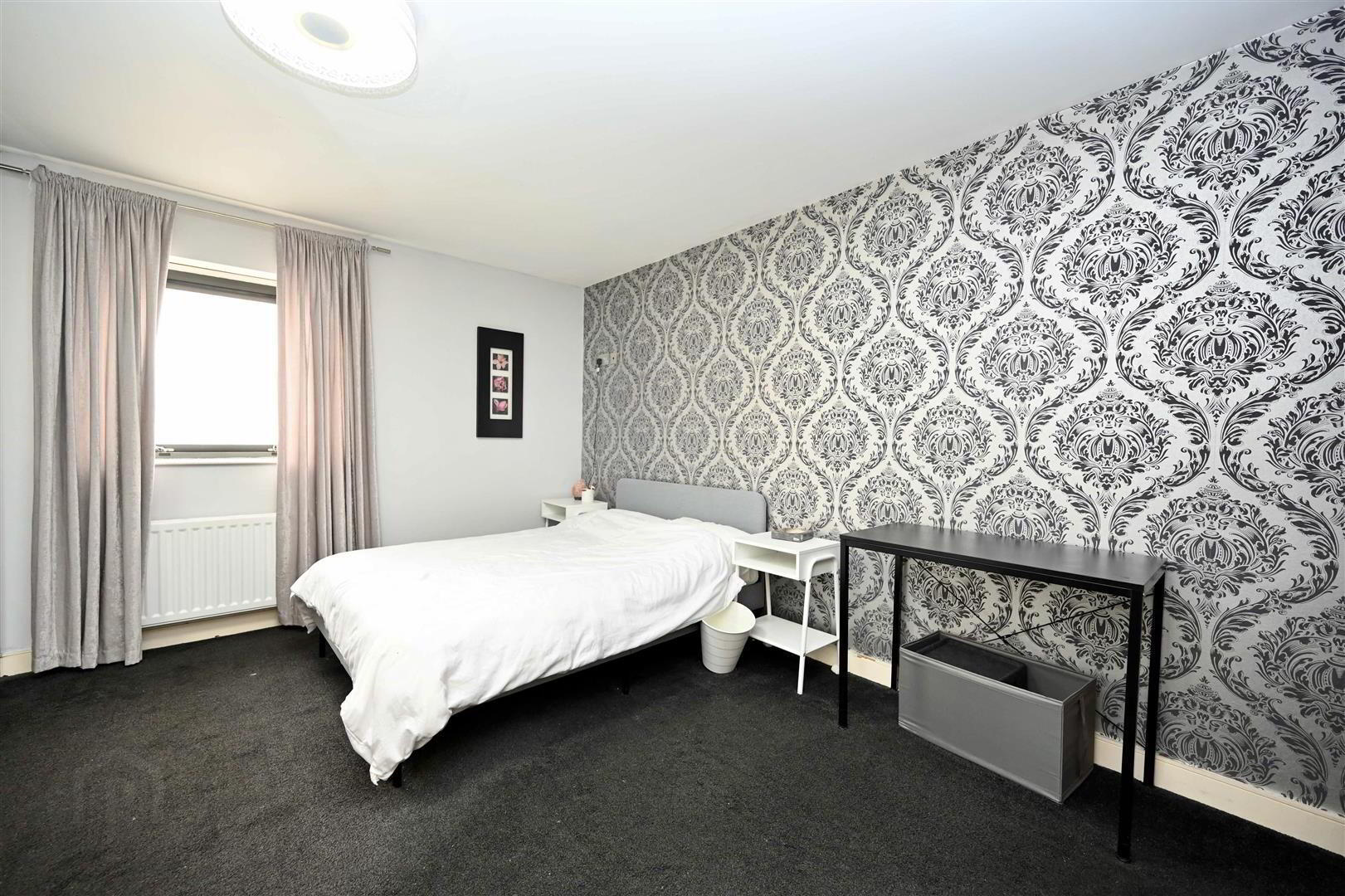 Apt 159 Victoria Place, 20 Wellwood Street 8 of 15