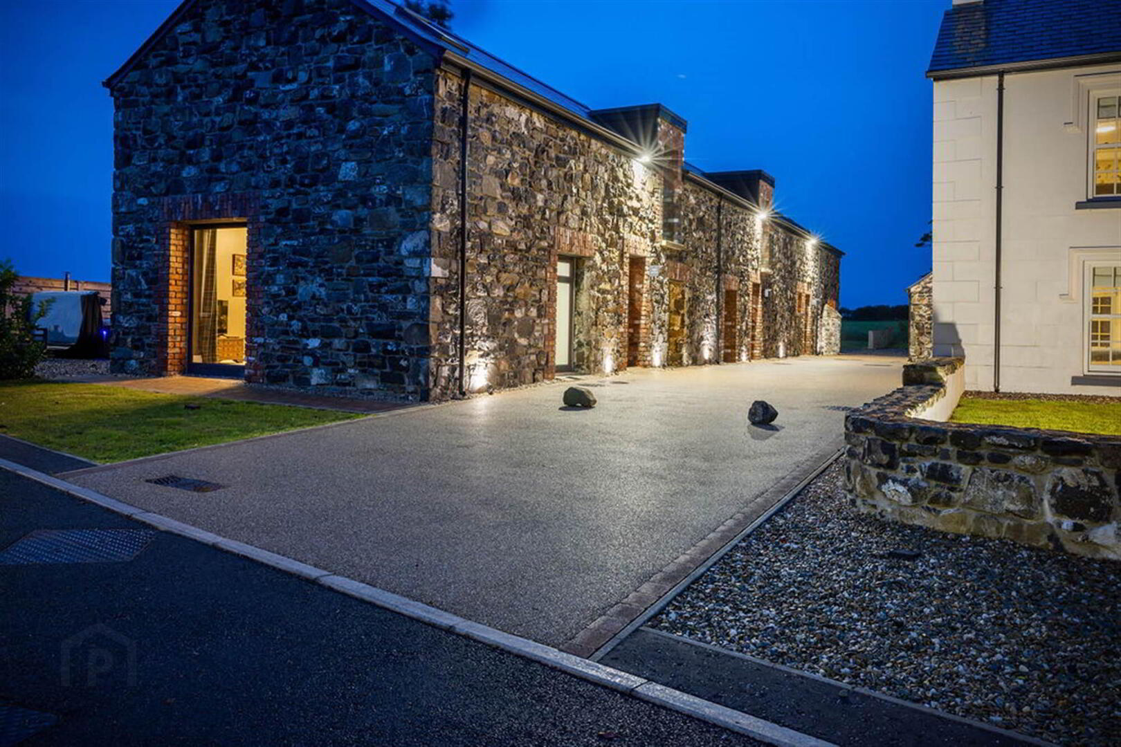 1 Corrstown Lane 2 of 47