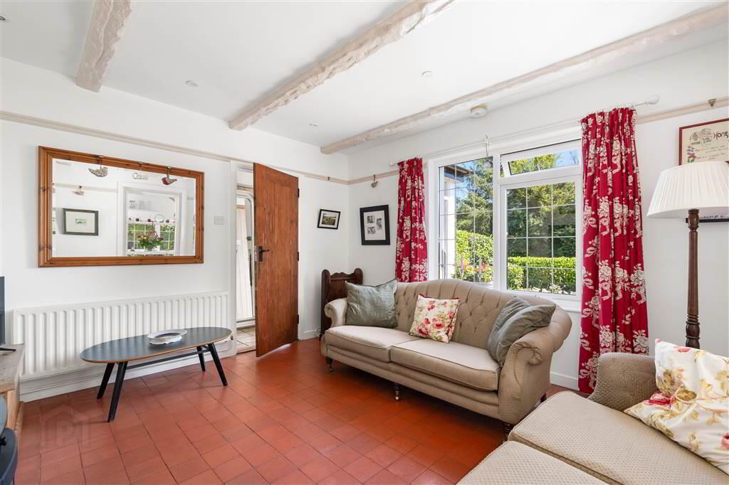 38 Dunnygarron Road 8 of 41