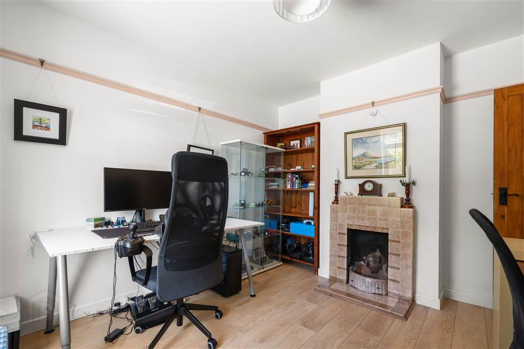 38 Dunnygarron Road 28 of 41