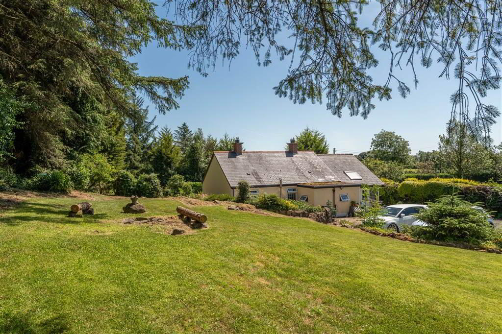38 Dunnygarron Road 33 of 41
