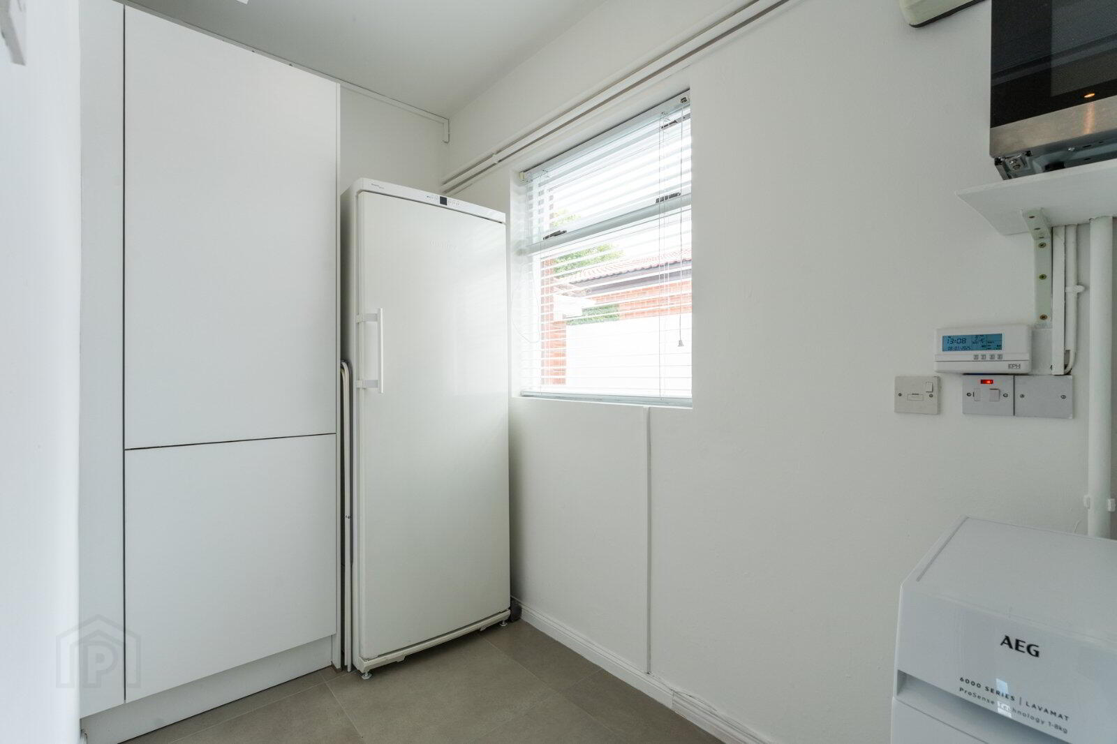 17 Kensington Park 24 of 54