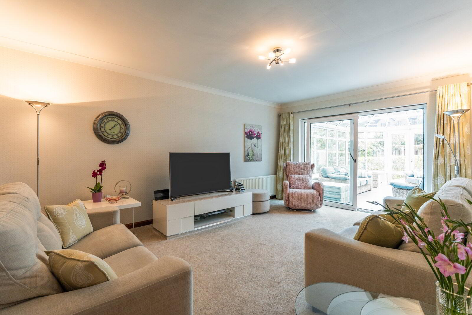 17 Kensington Park 13 of 54
