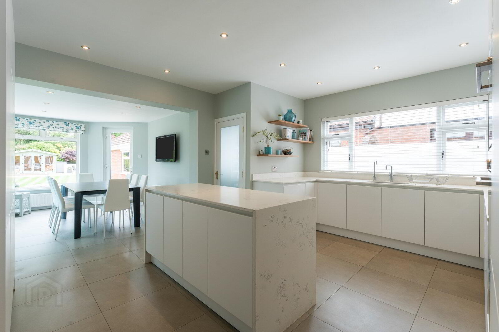 17 Kensington Park 18 of 54