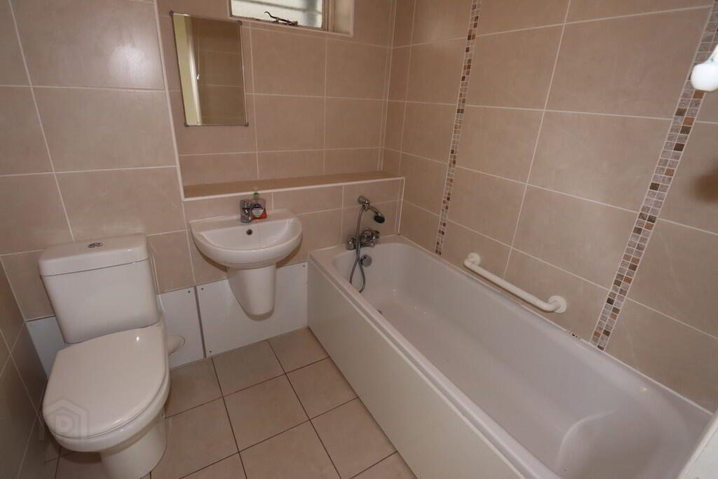 14d Beechwood House 13 of 15