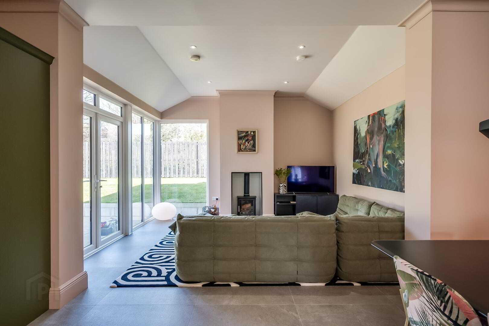 10 Willowbrook 23 of 55