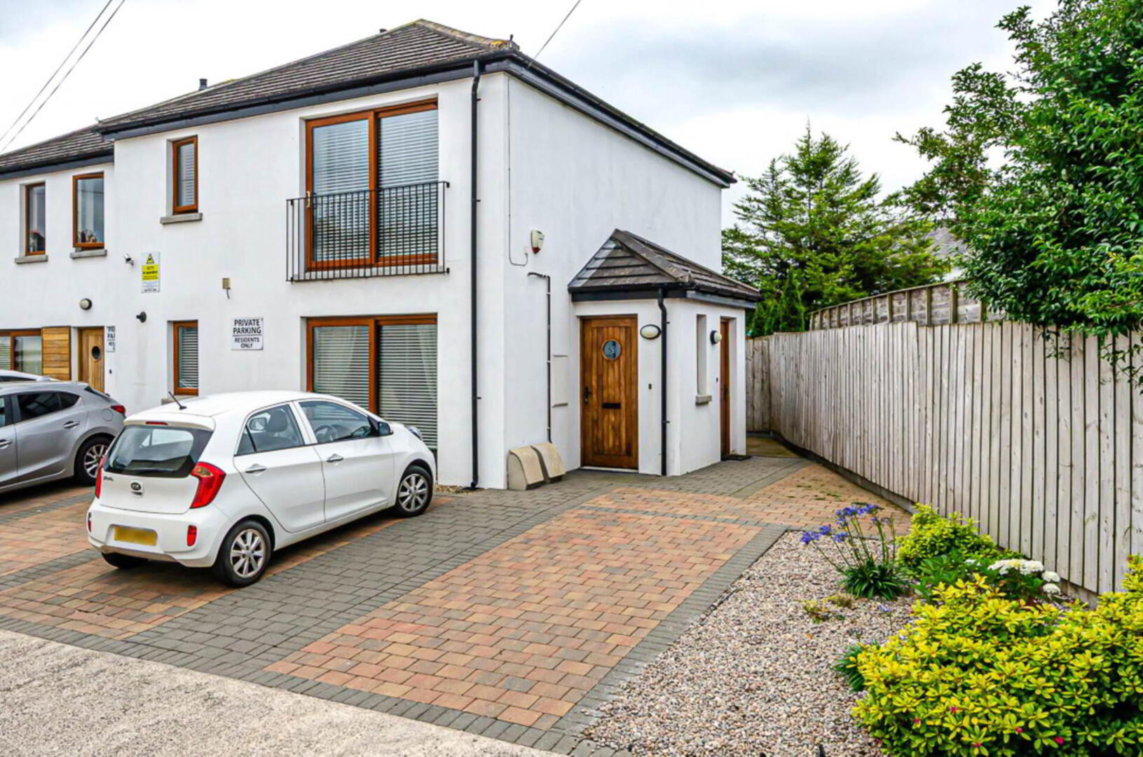 49 Lismain Street 1 of 22