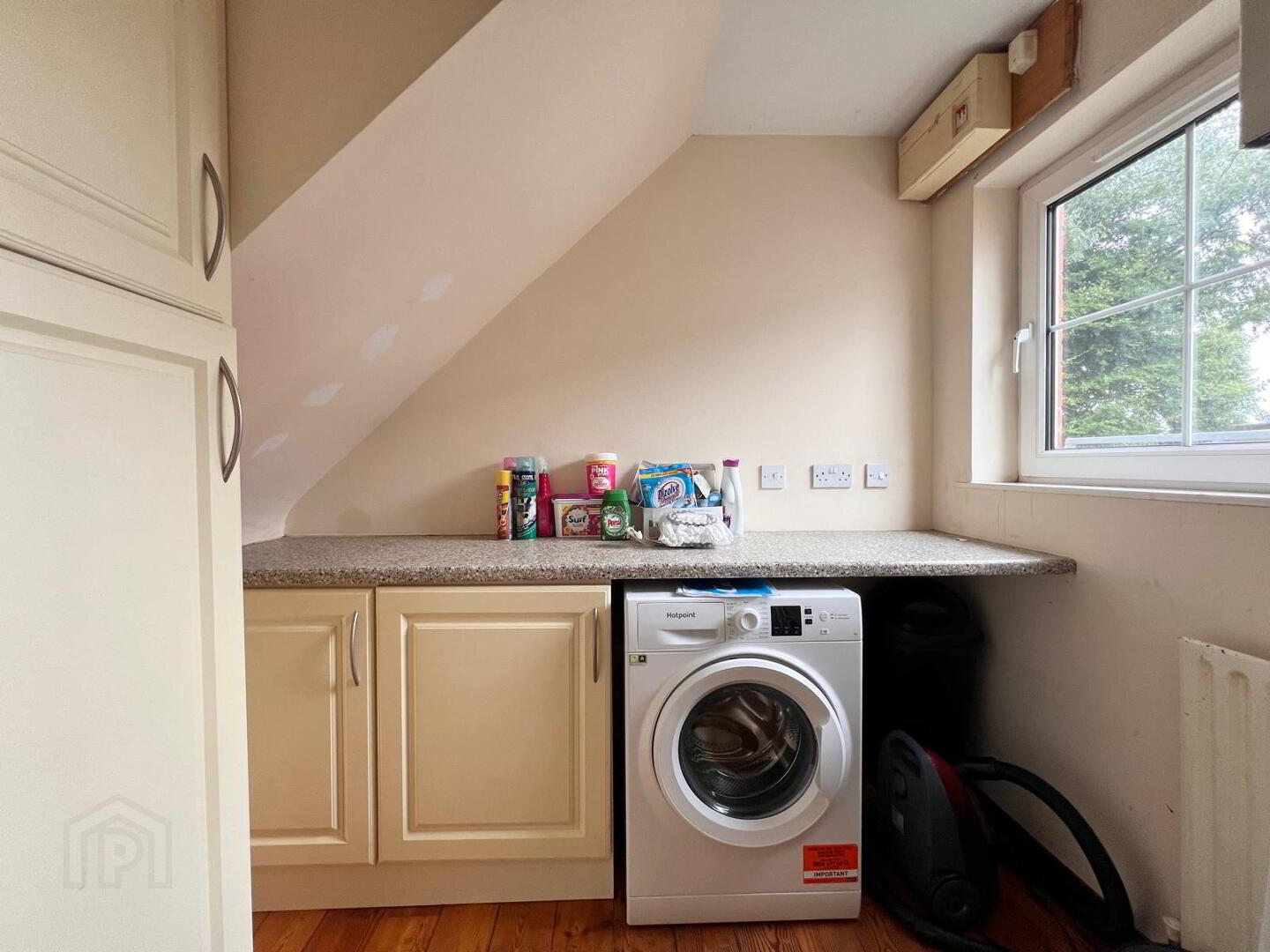 3 Regency Court 3 of 10
