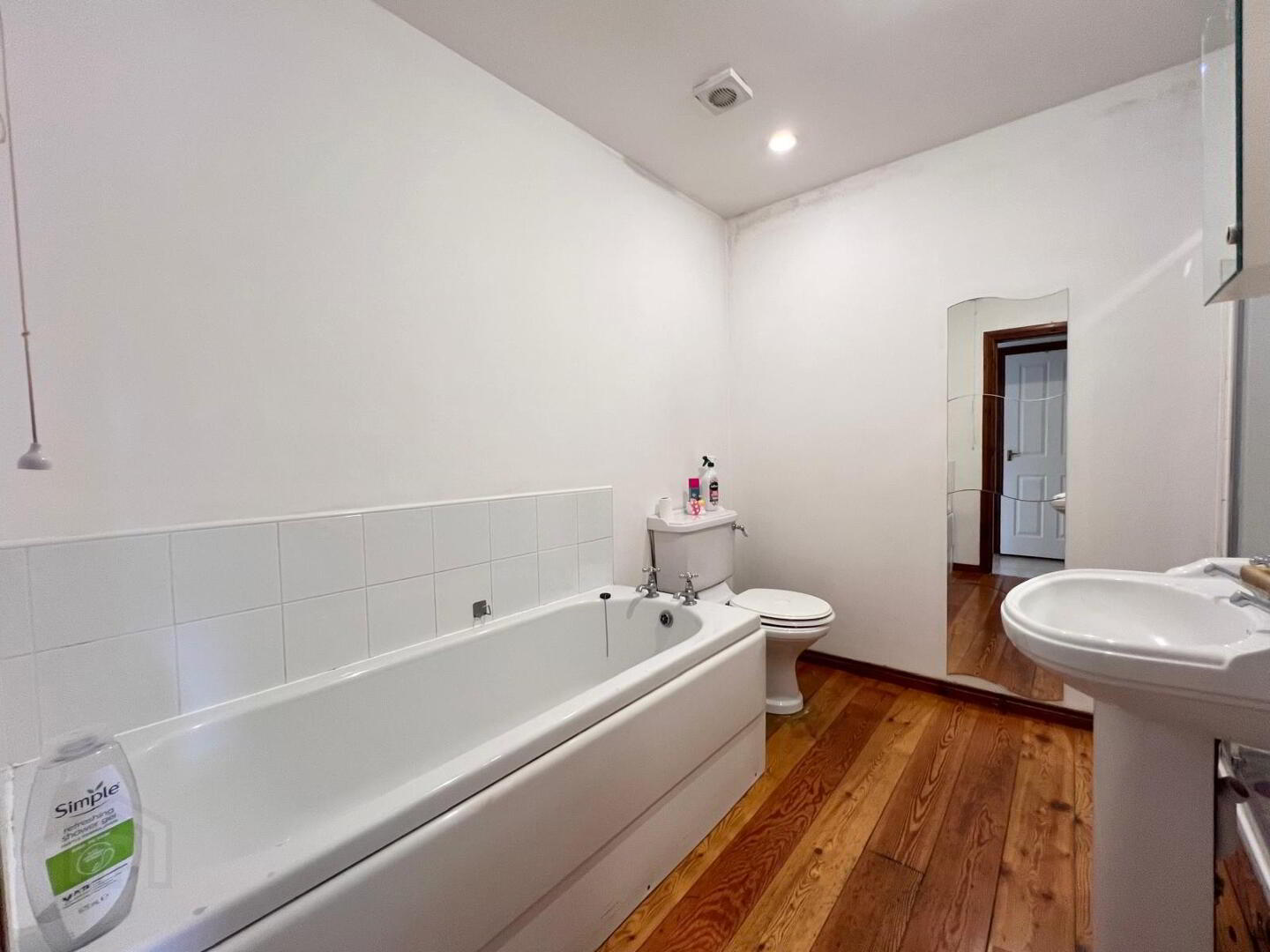 3 Regency Court 8 of 10