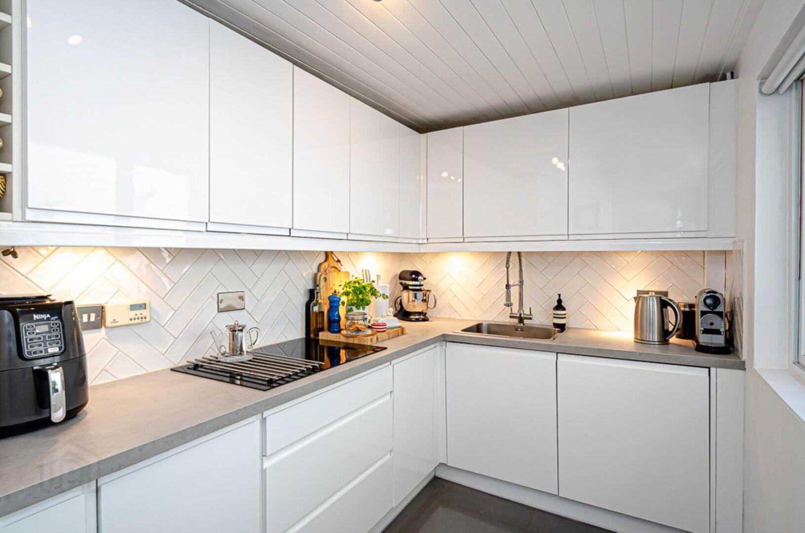 81 Killowen Street 23 of 61