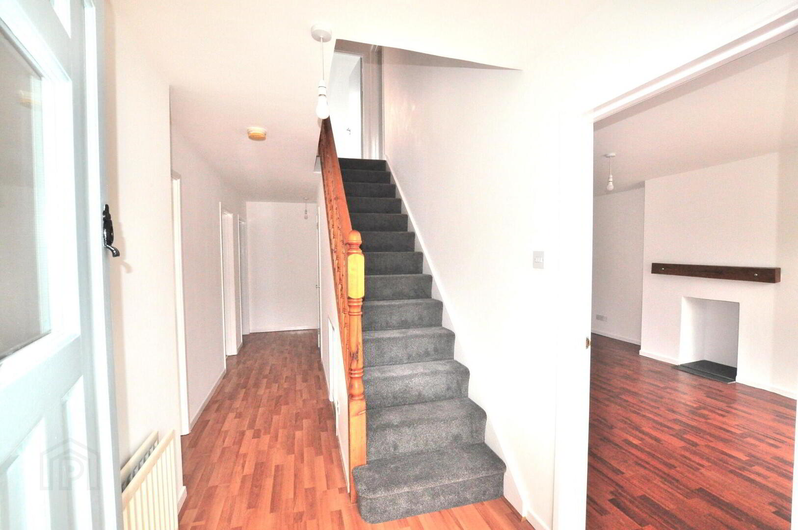 32 Mayfield Walk 3 of 23