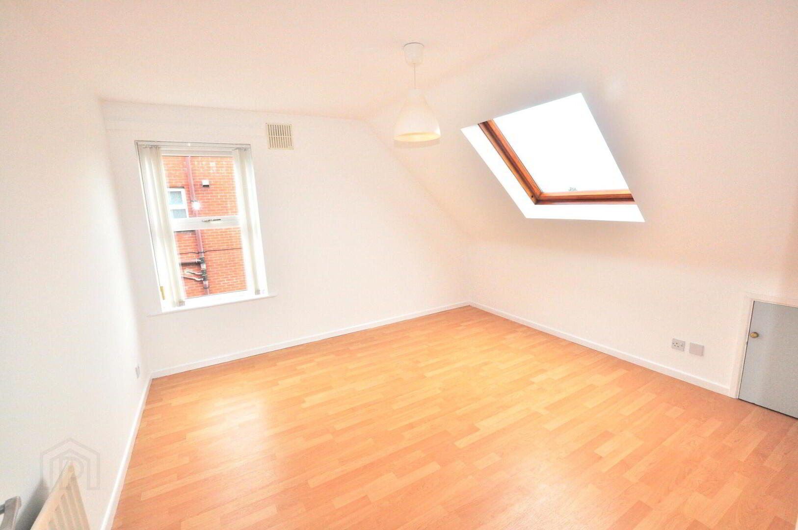 32 Mayfield Walk 17 of 23
