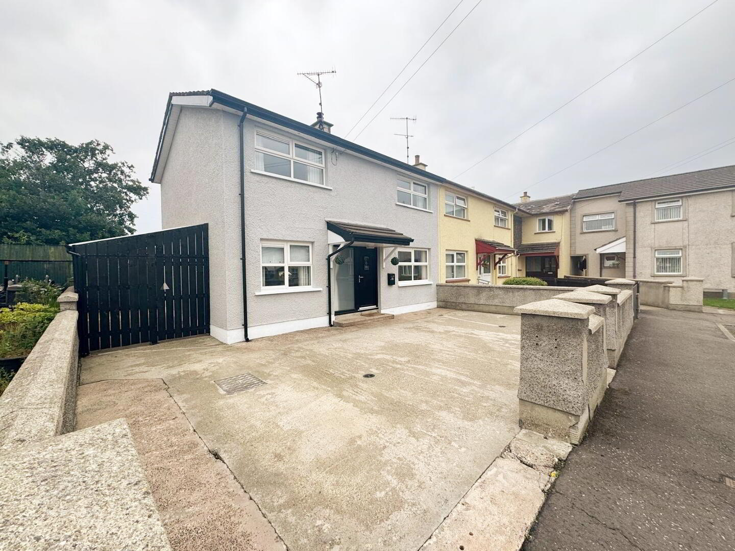 6 St Columbs Park 3 of 22