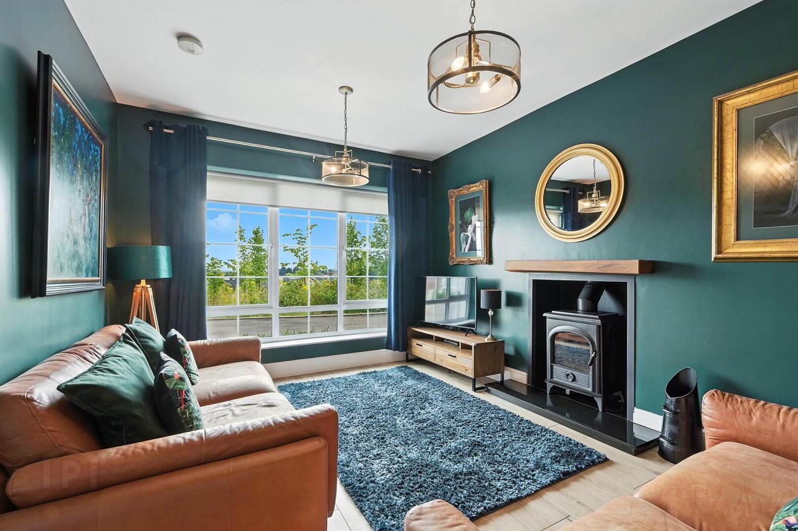 16 Fairfields Manor 6 of 29