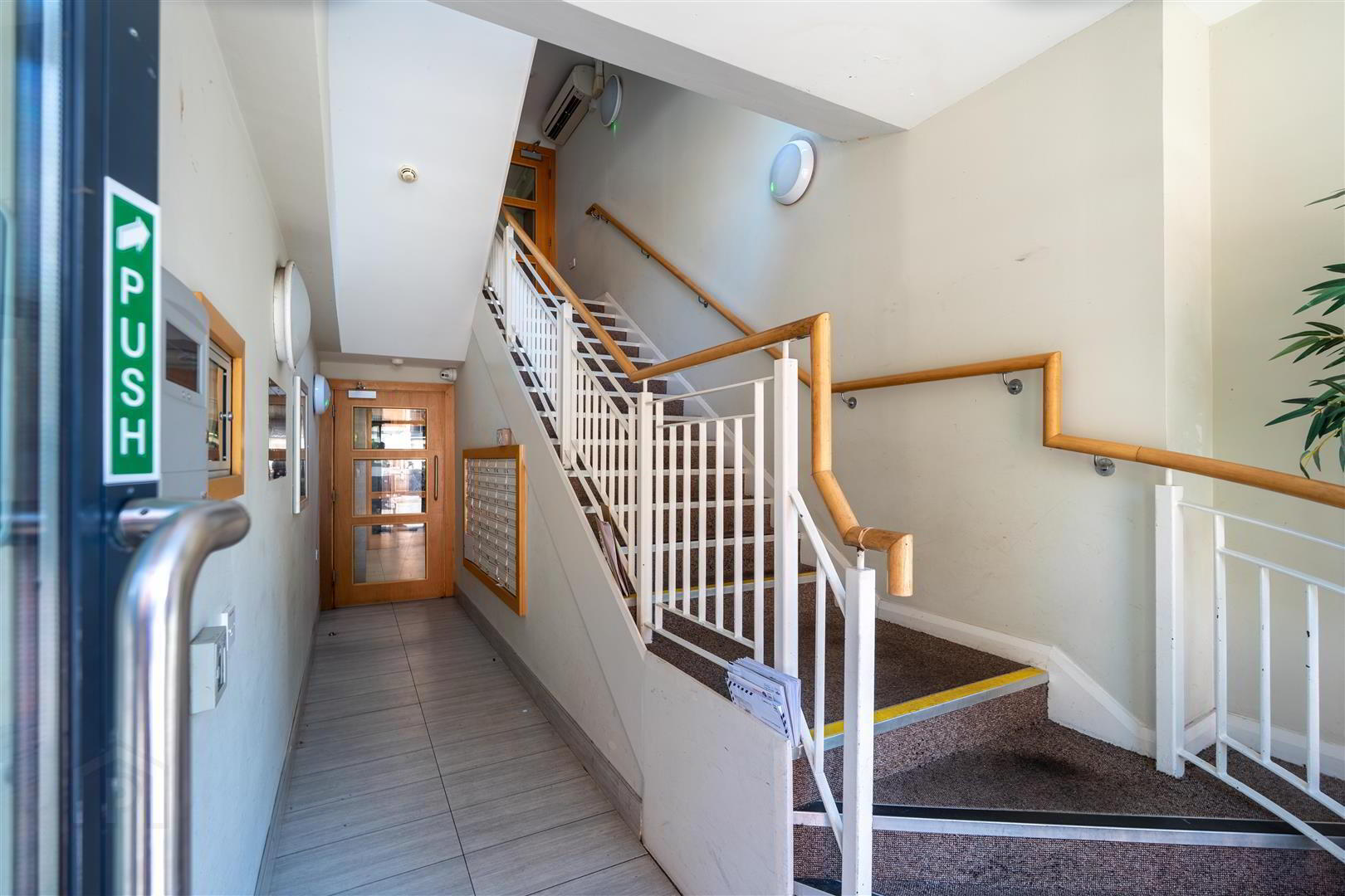 Apartment 29 Luna Building 3 of 23
