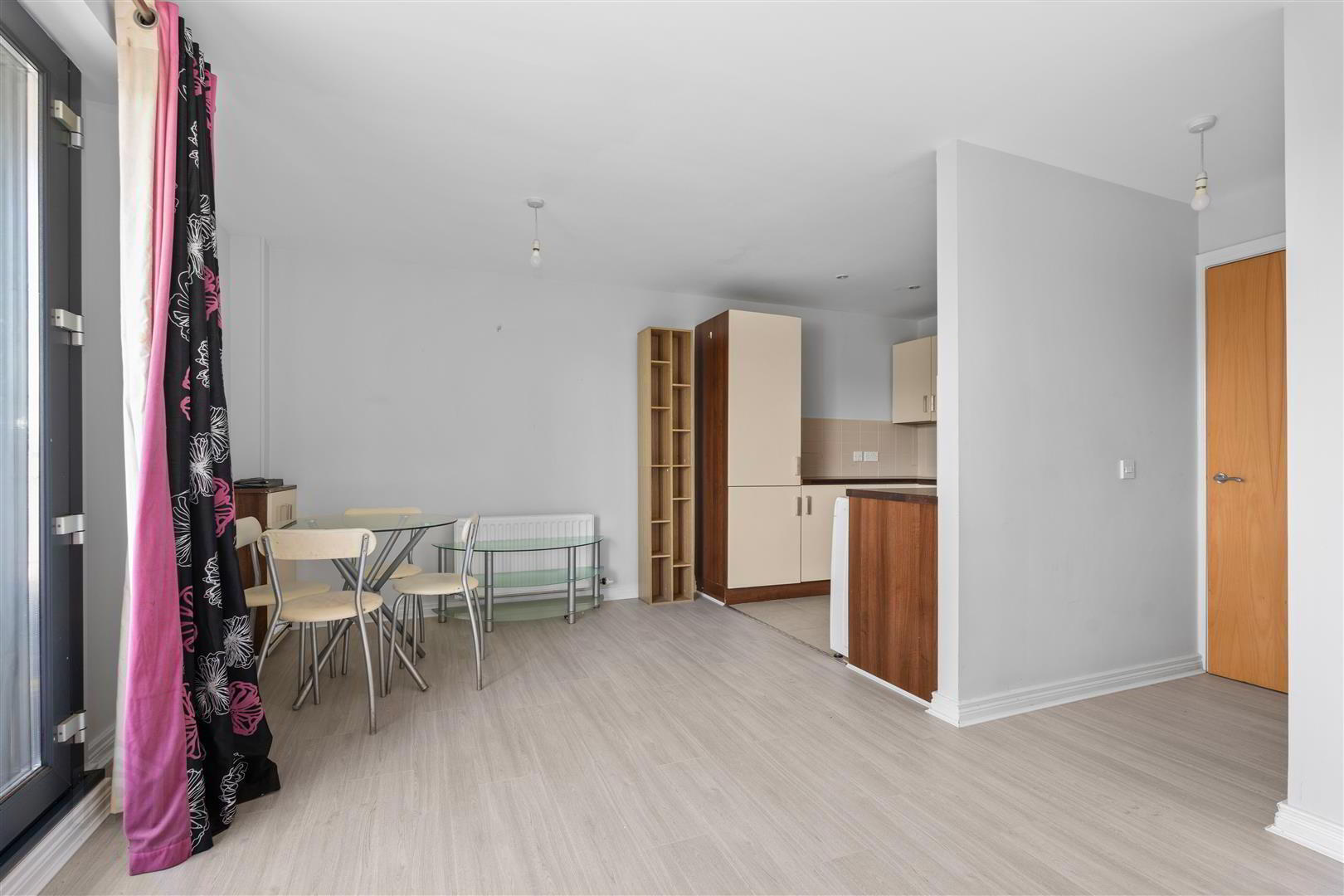 Apartment 29 Luna Building 9 of 23