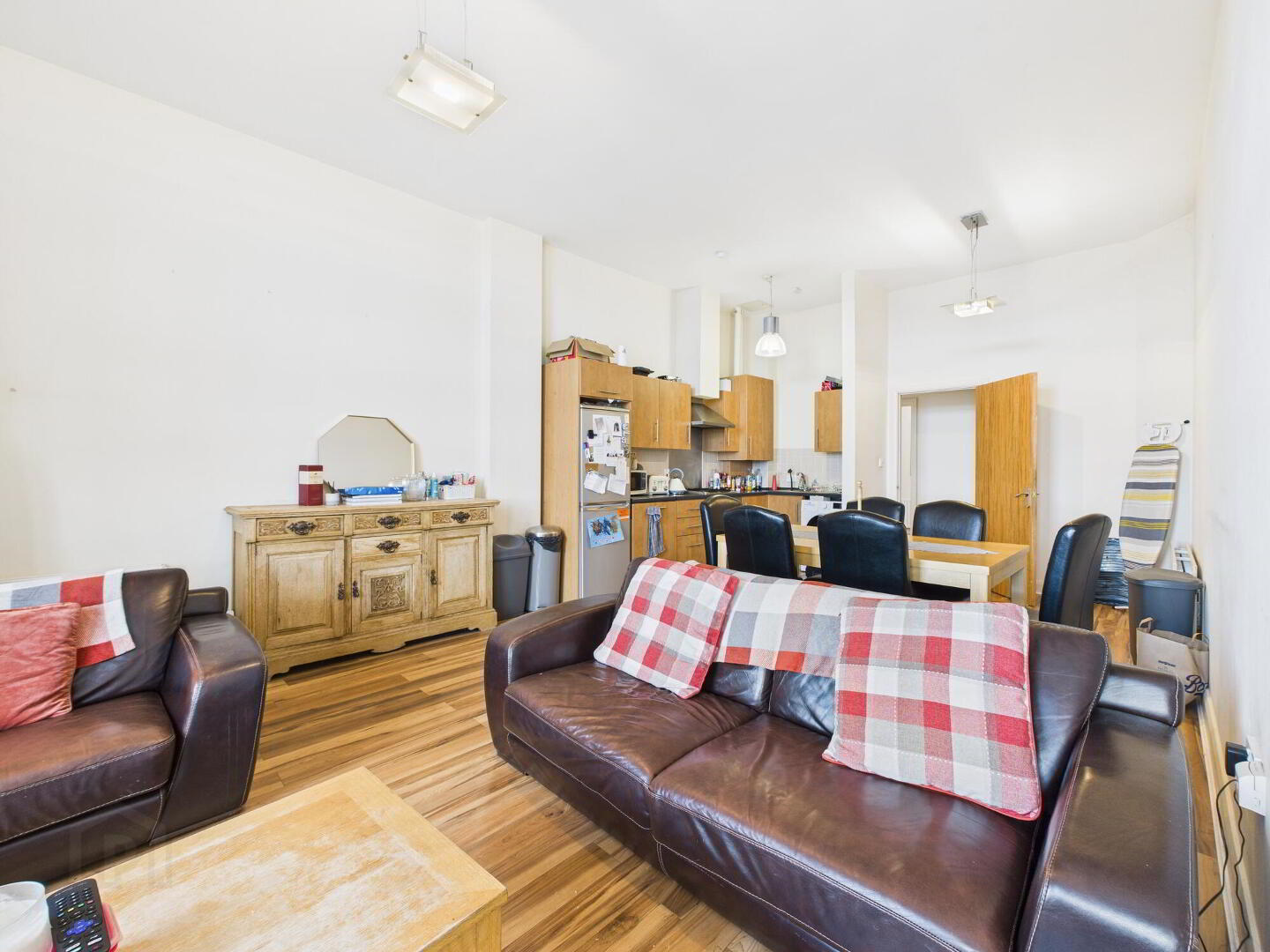 Apt 7 Beechmount Building, 34 Old Bakers Court 4 of 14