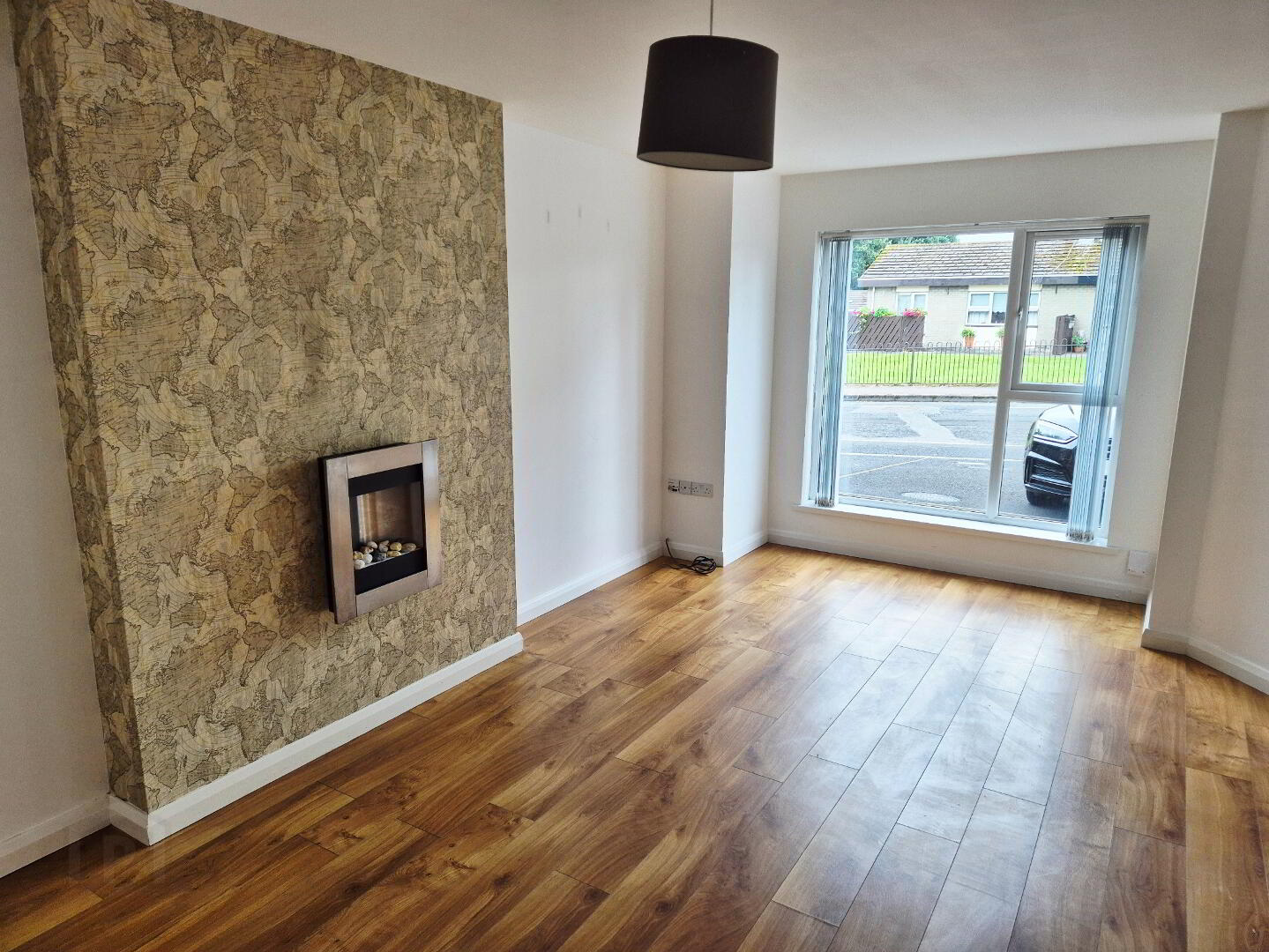 100c Brook Street 3 of 17