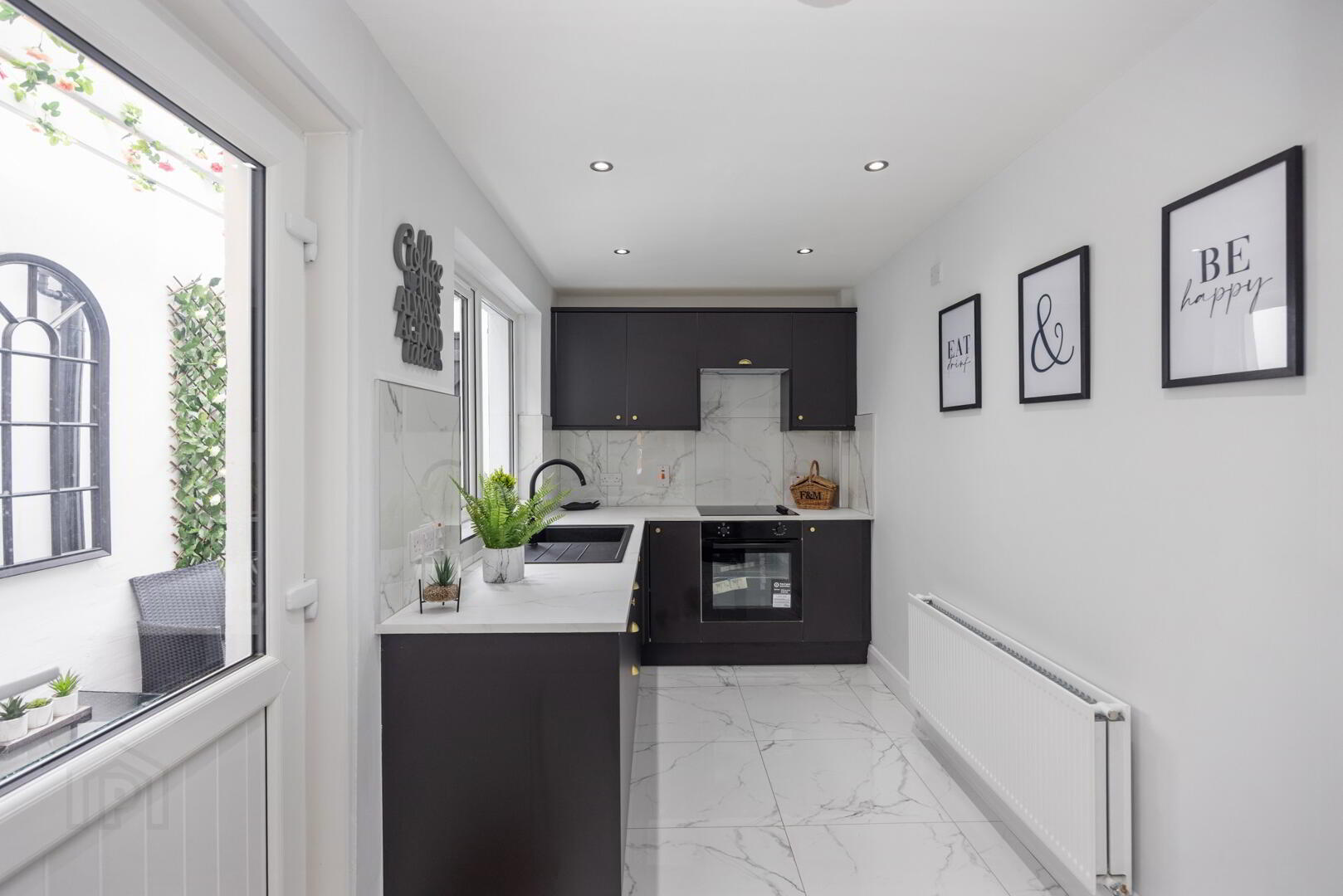 68 London Street 13 of 29