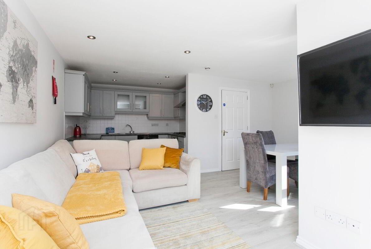 4 Donnybrook Court 5 of 10