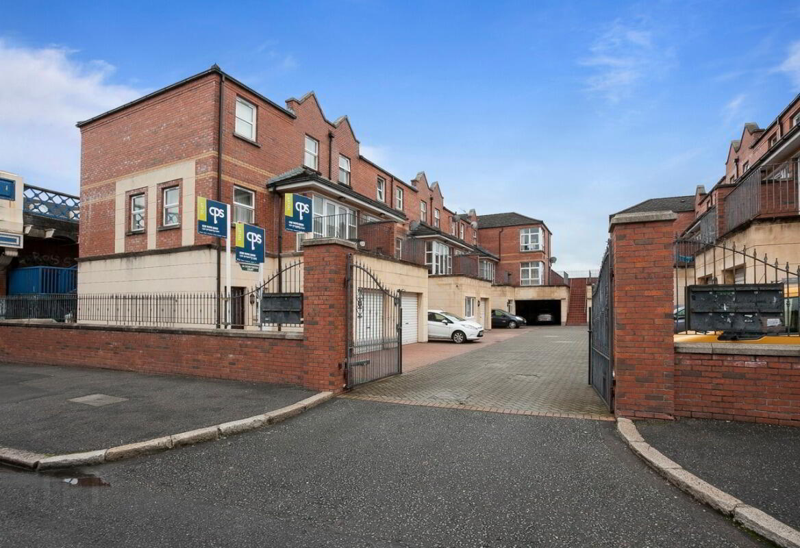 4 Donnybrook Court 1 of 10