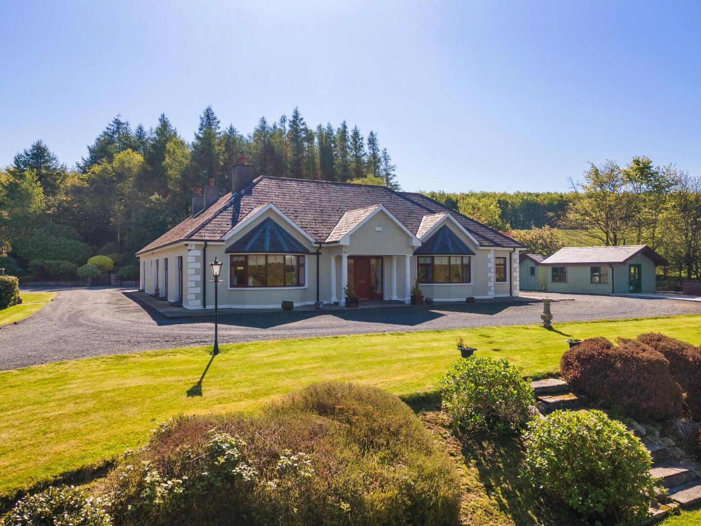 Chatsworth Lodge (with, C. 3 Acres) 31 of 47