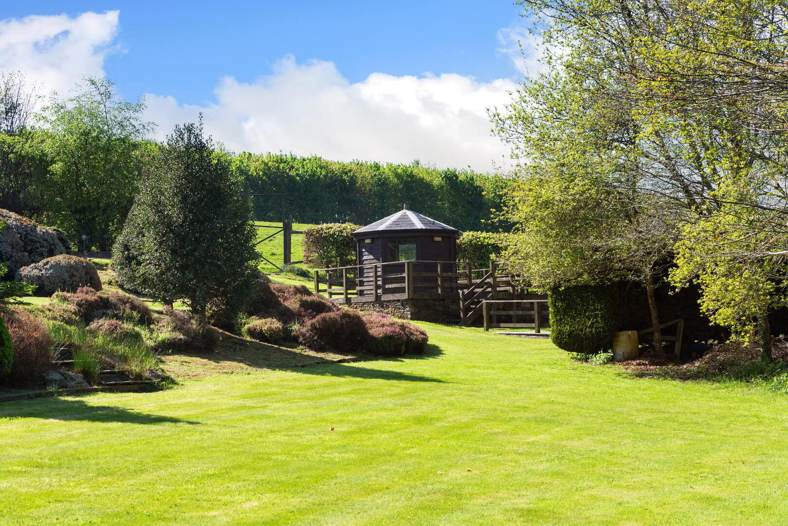 Chatsworth Lodge (with, C. 3 Acres) 36 of 47