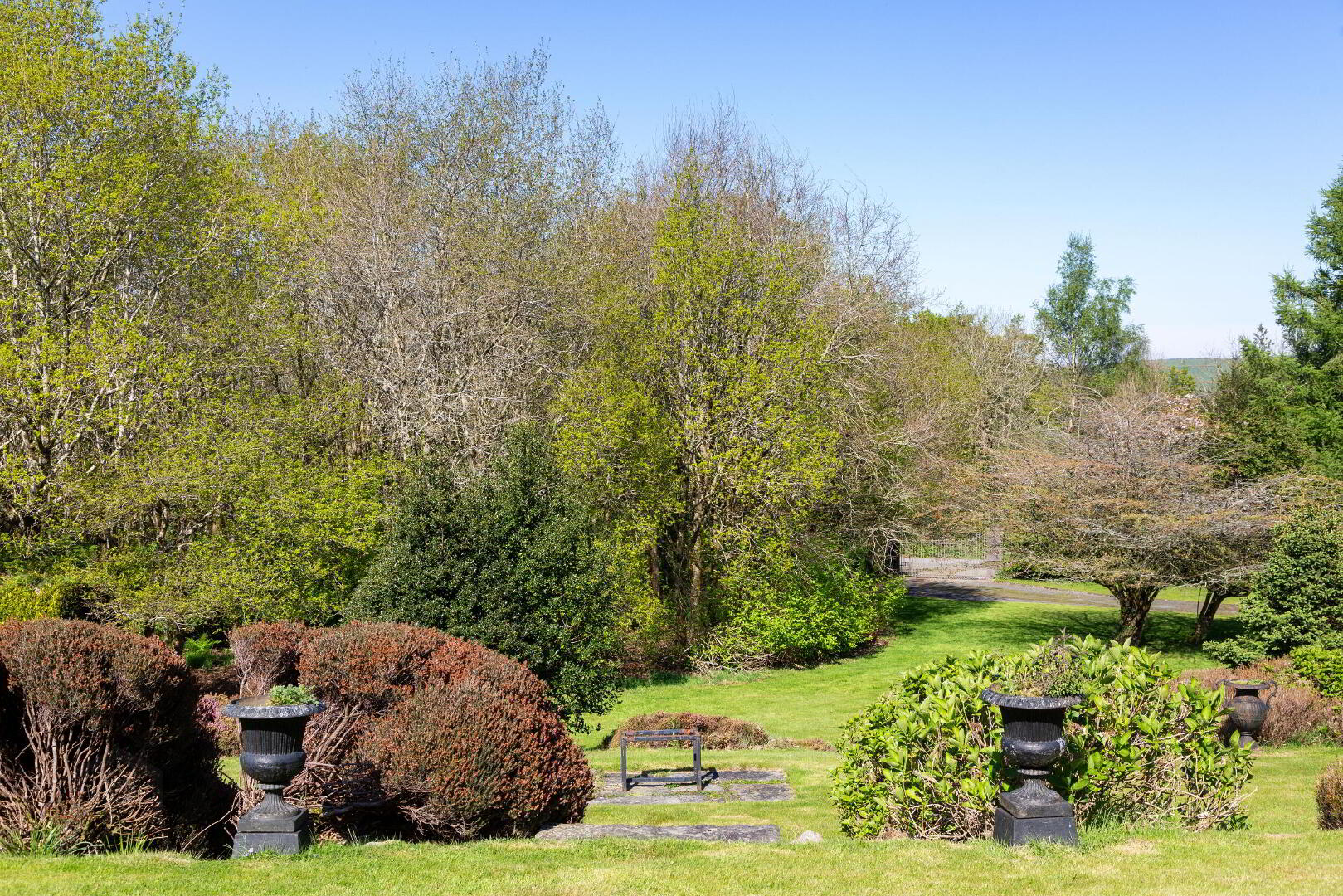 Chatsworth Lodge (with, C. 3 Acres) 40 of 47