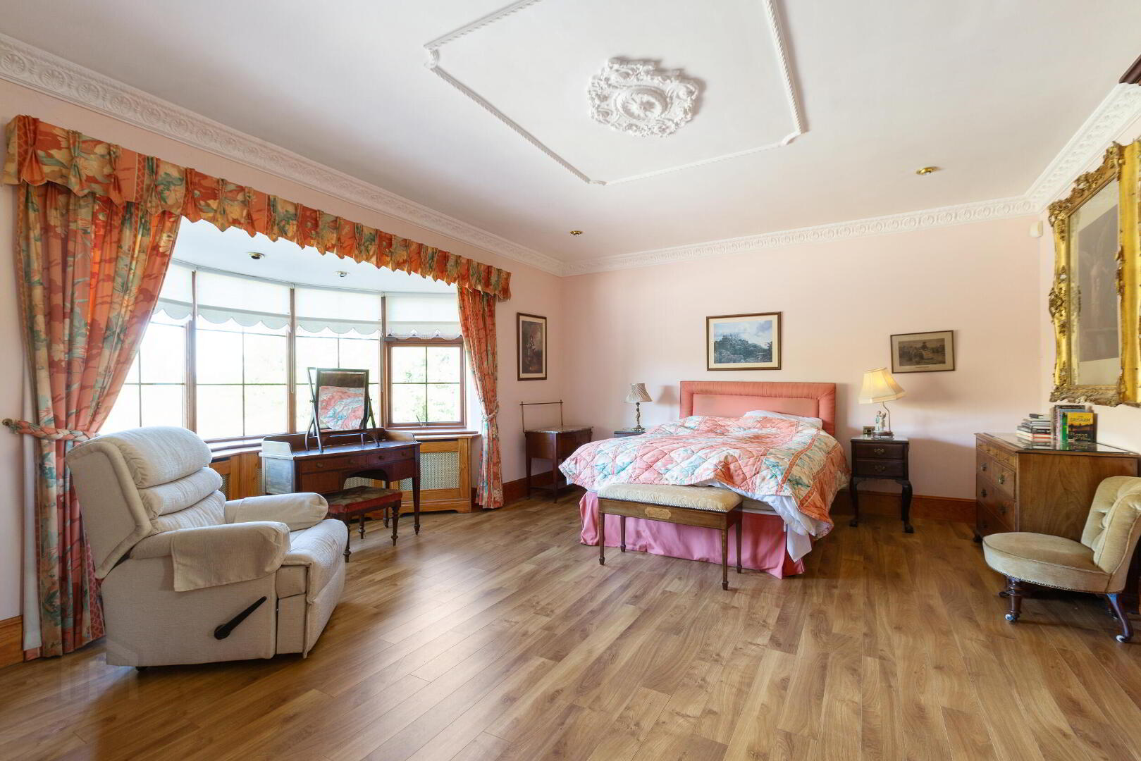Chatsworth Lodge (with, C. 3 Acres) 13 of 47