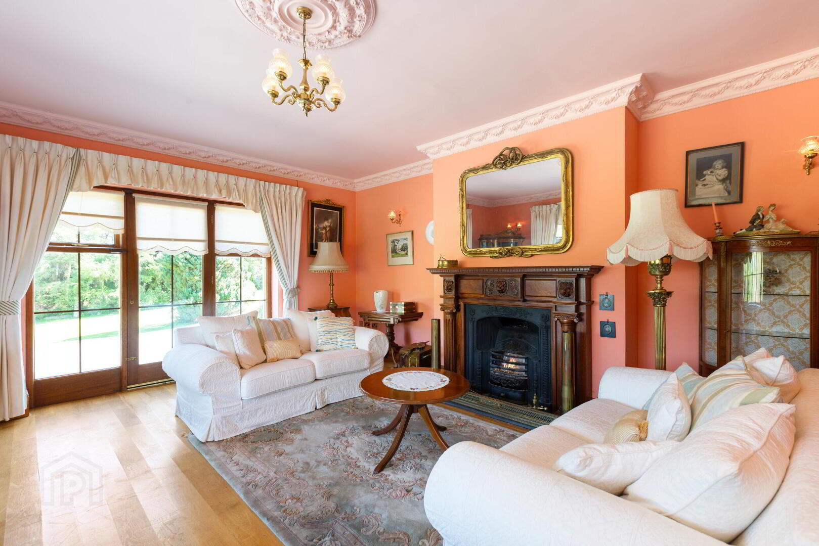 Chatsworth Lodge (with, C. 3 Acres) 10 of 47