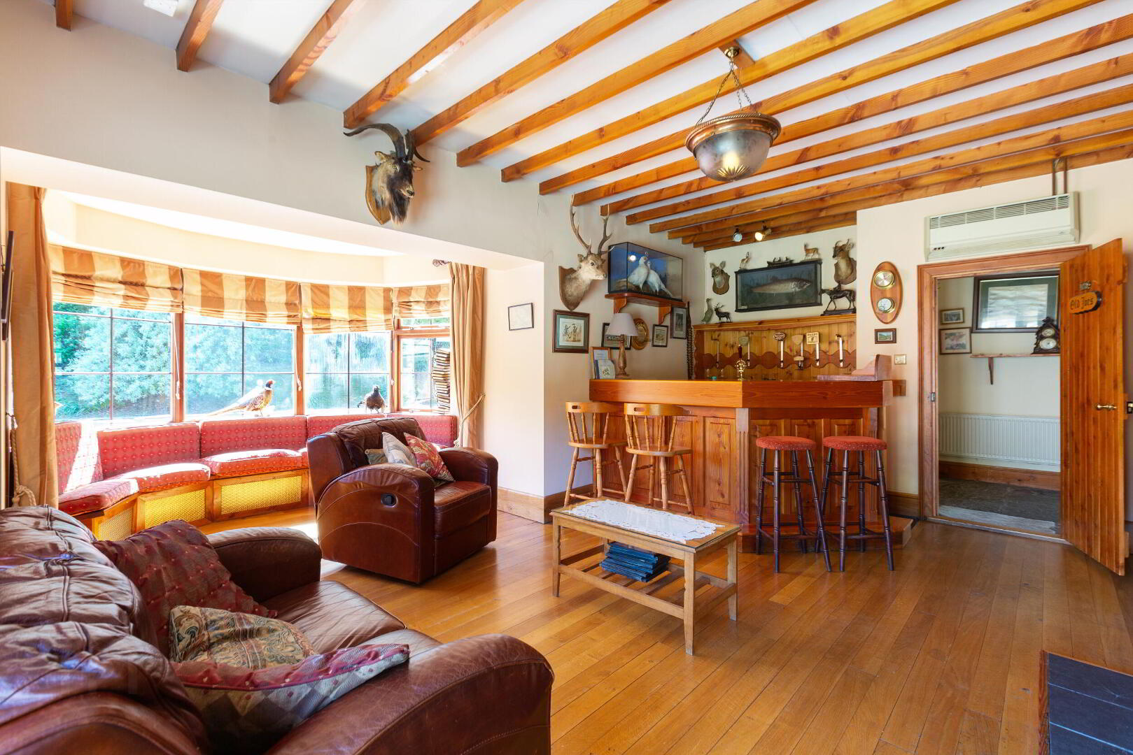 Chatsworth Lodge (with, C. 3 Acres) 11 of 47