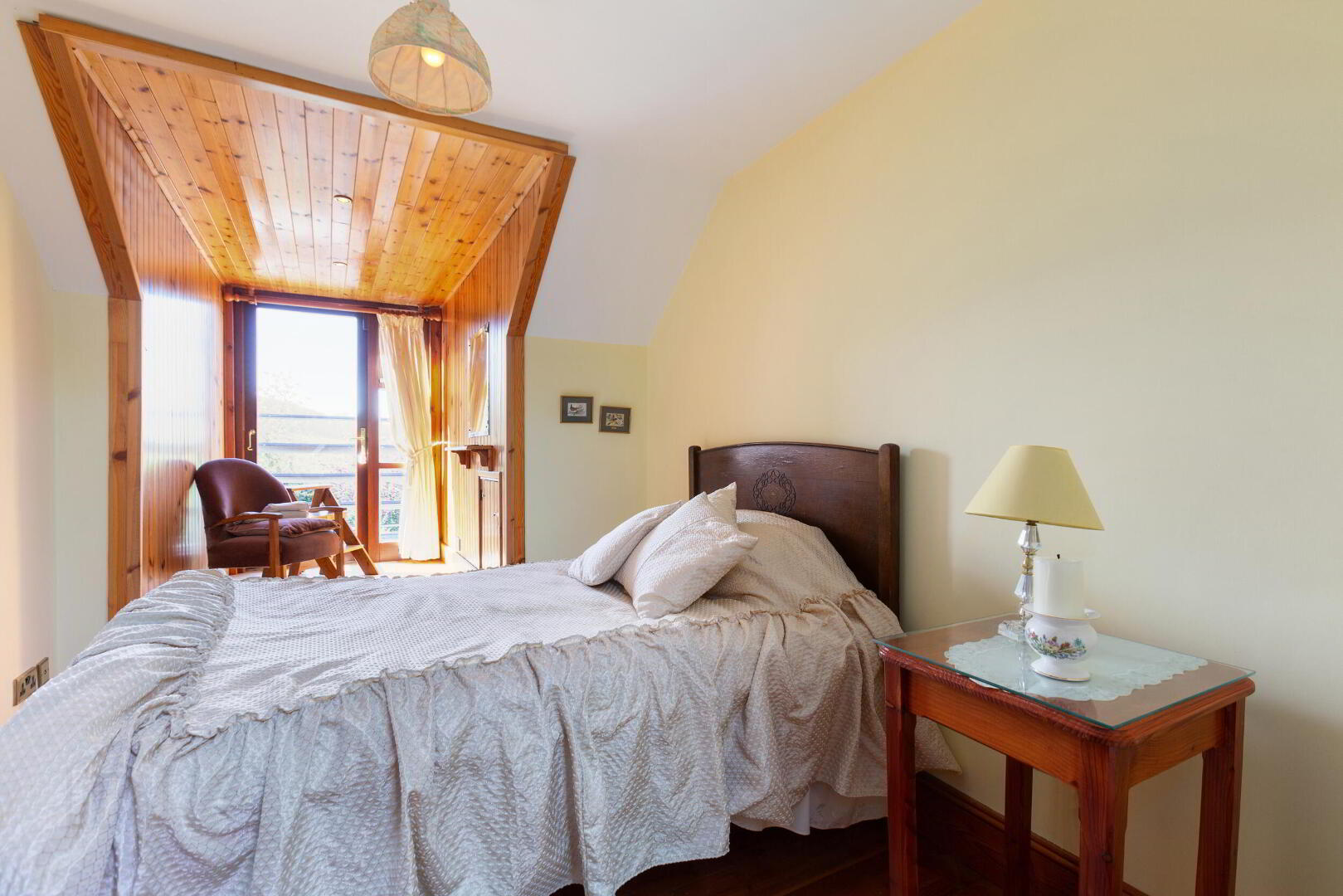 Chatsworth Lodge (with, C. 3 Acres) 16 of 47