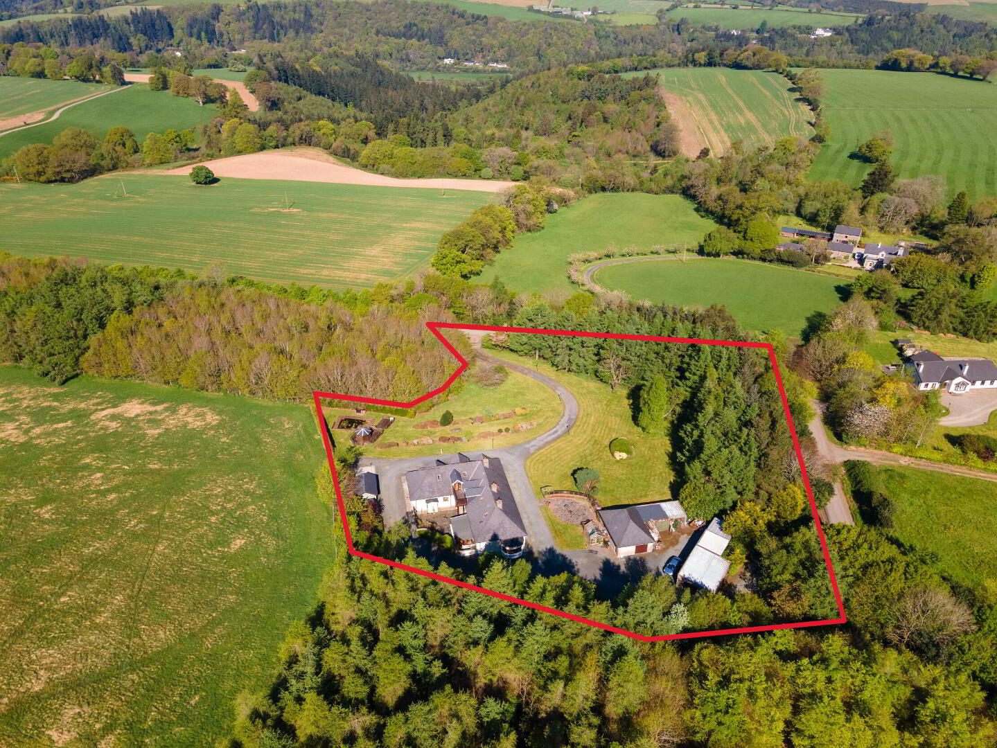 Chatsworth Lodge (With, C. 3 Acres) 4 of 44