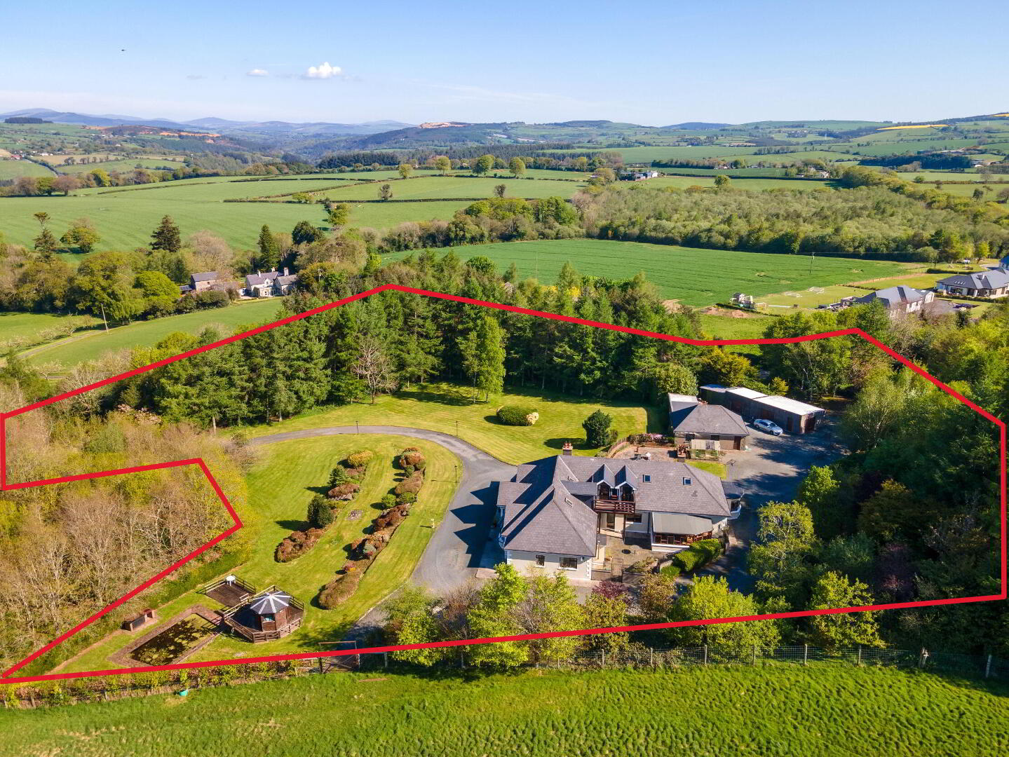 Chatsworth Lodge (With, C. 3 Acres) 3 of 44