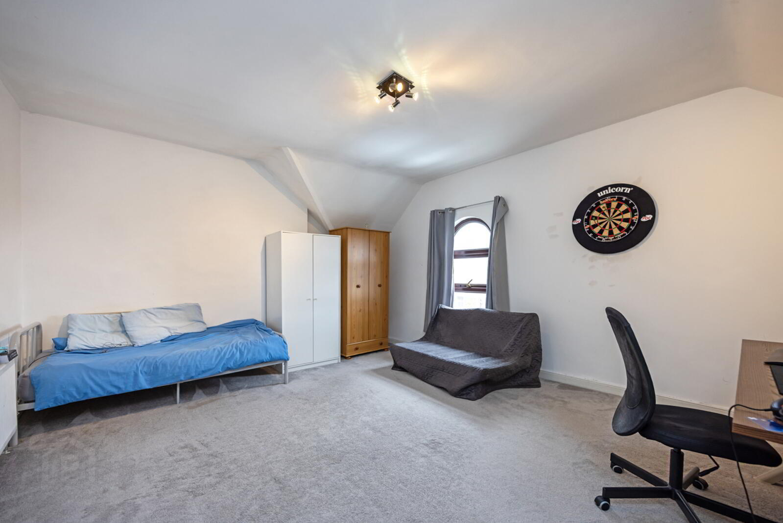 1 Chichester Avenue 21 of 32