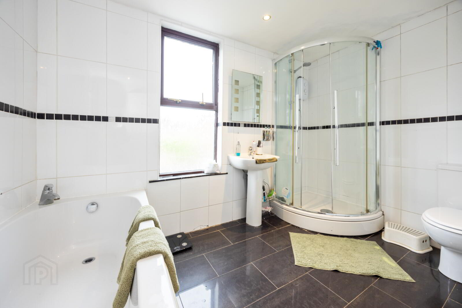 1 Chichester Avenue 25 of 32