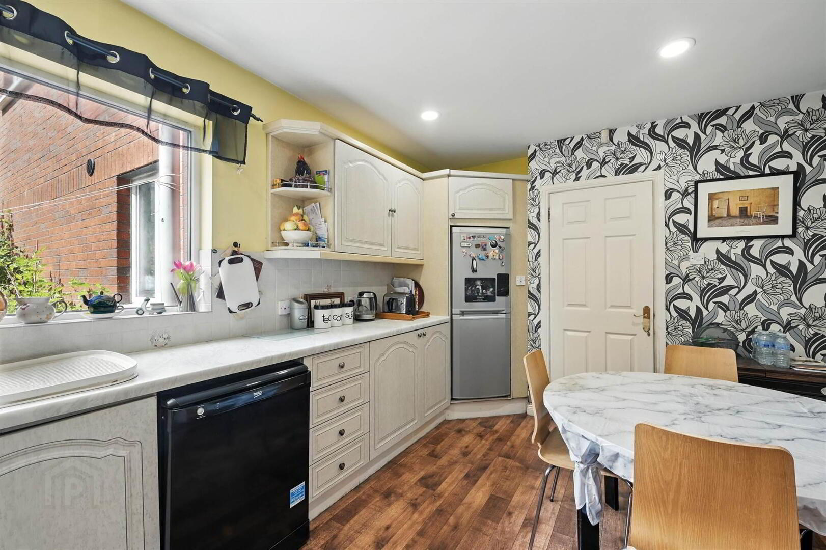 39 Church Avenue 11 of 31