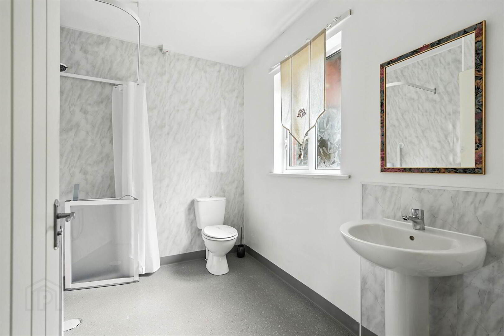 39 Church Avenue 22 of 31