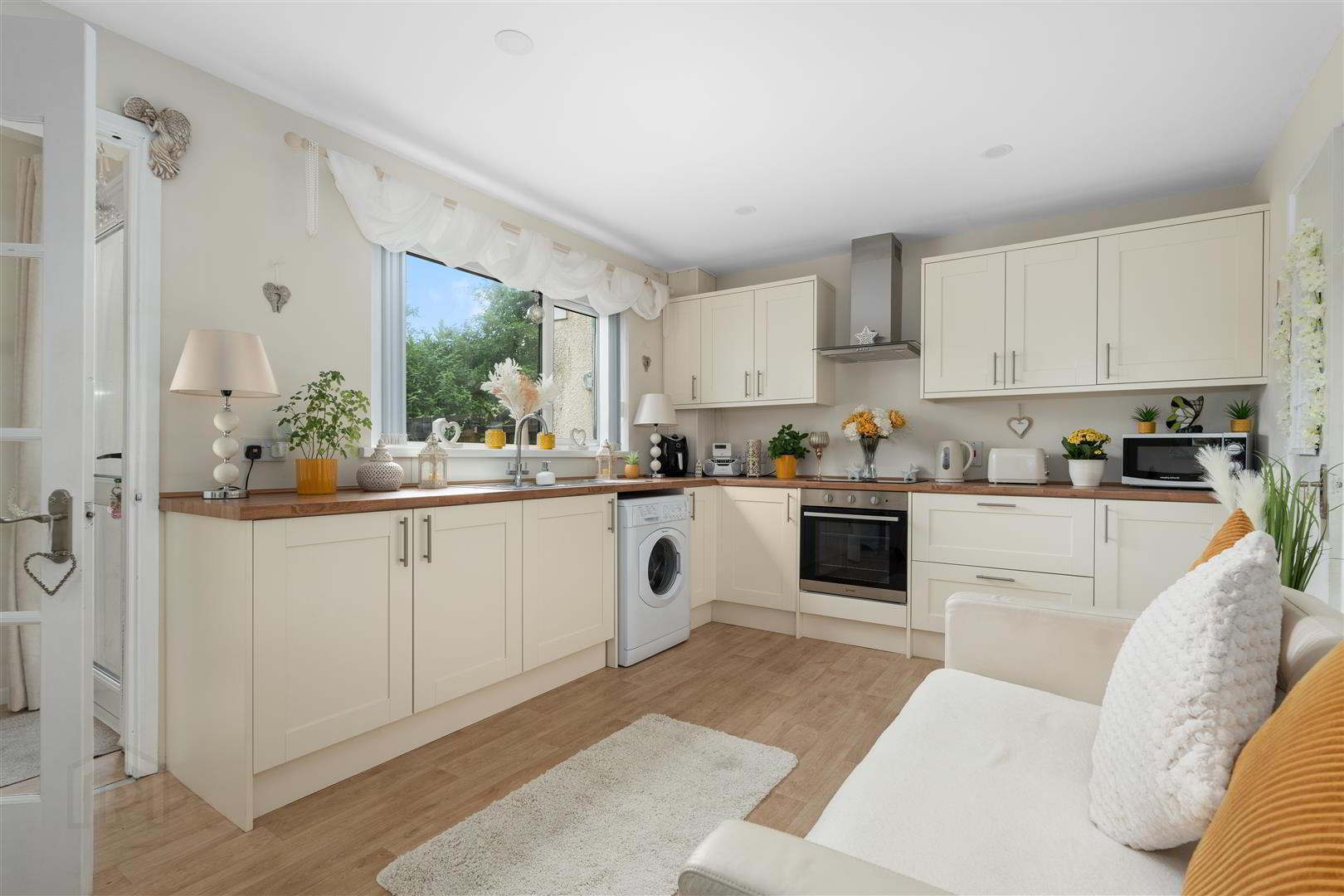 14 Longstone Close 5 of 13