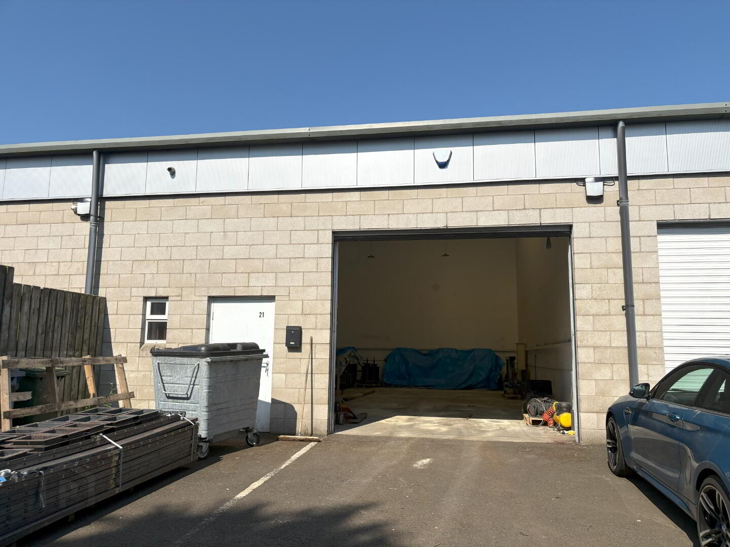 Unit 21, Antrim Business Park 1 of 3