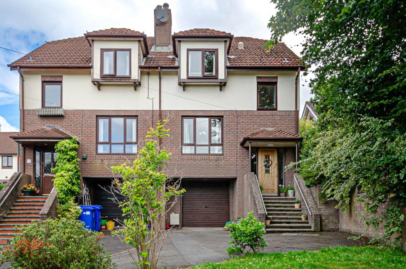 2 Thornhill Grove 1 of 60