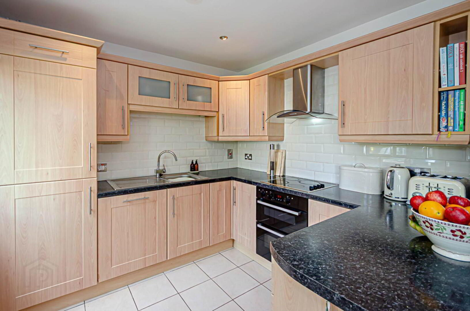 2 Thornhill Grove 20 of 60
