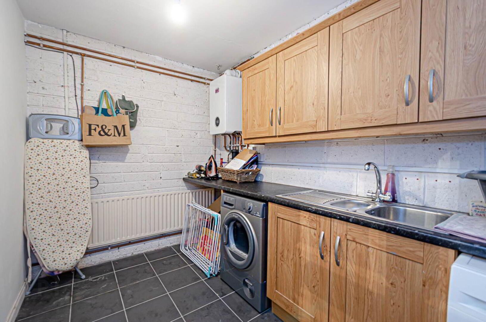 2 Thornhill Grove 26 of 60