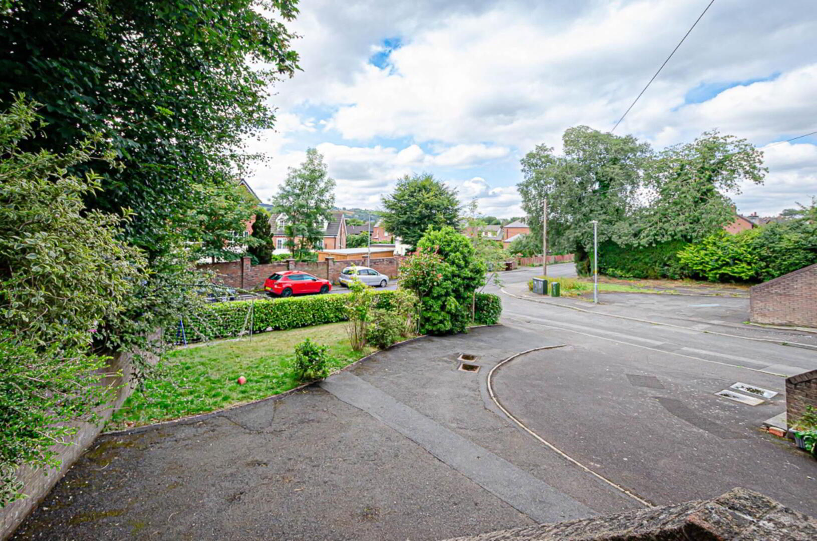 2 Thornhill Grove 5 of 60