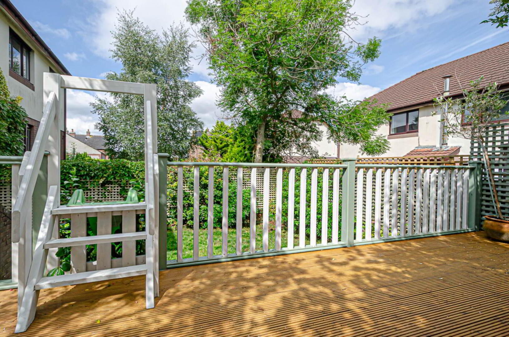 2 Thornhill Grove 58 of 60