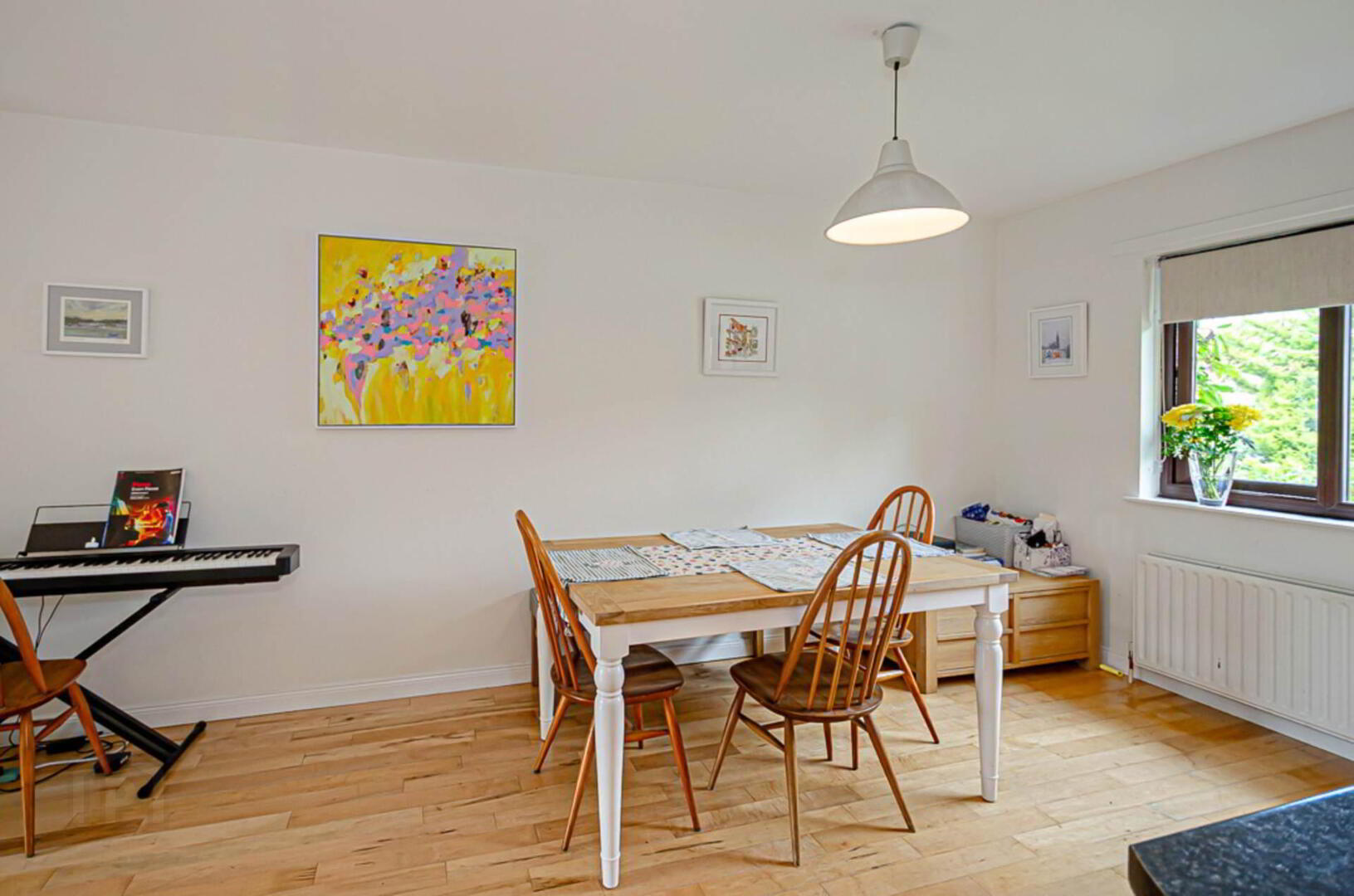 2 Thornhill Grove 11 of 60