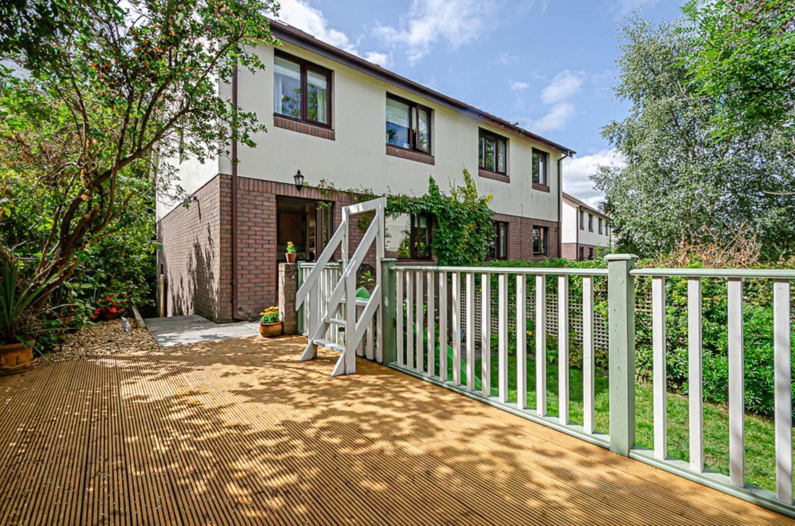 2 Thornhill Grove 57 of 60